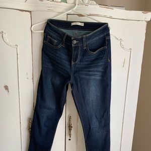Buckle day trip jeans. Size 26S.